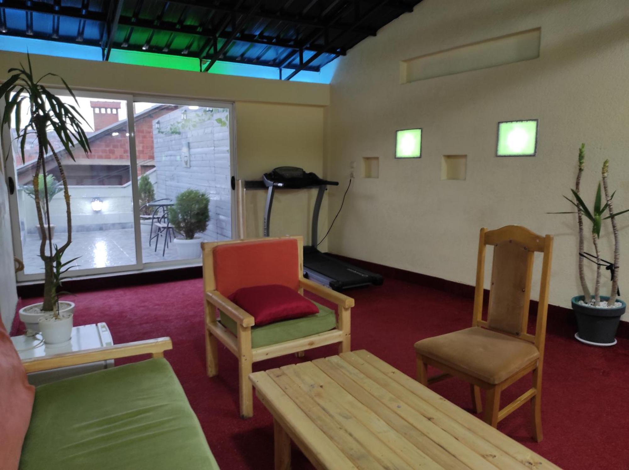 Urban Boutique Hotel プリシュティナ エクステリア 写真
