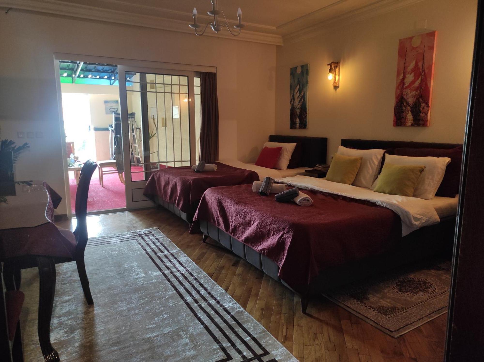 Urban Boutique Hotel プリシュティナ エクステリア 写真